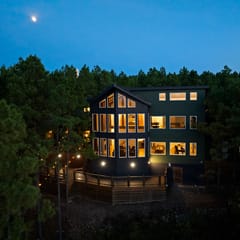 Bigfoot Views | Sleeps 18 • Games • Playground