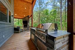 Special | Heated Pool • Hot Tub • Pets • Fire Pit