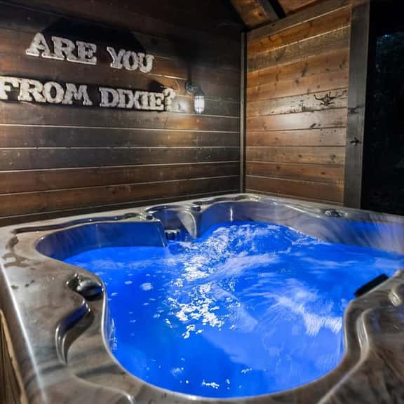 Jacuzzi Cabin - Fireplace -Pets - Sauna - Image 1