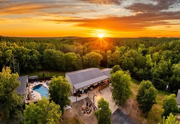 Prism Pines Ranch | Pool, Lake & Outdoor Bar - Image 4